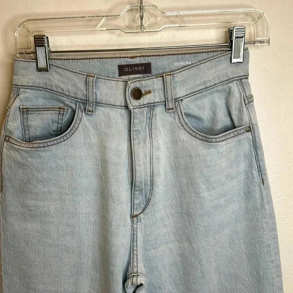 DL 1961 HEPBURN WIDE LEG HIGH RISE VINTAGE JEAN IN SEA SALT SIZE 24 - Picture 4 of 10